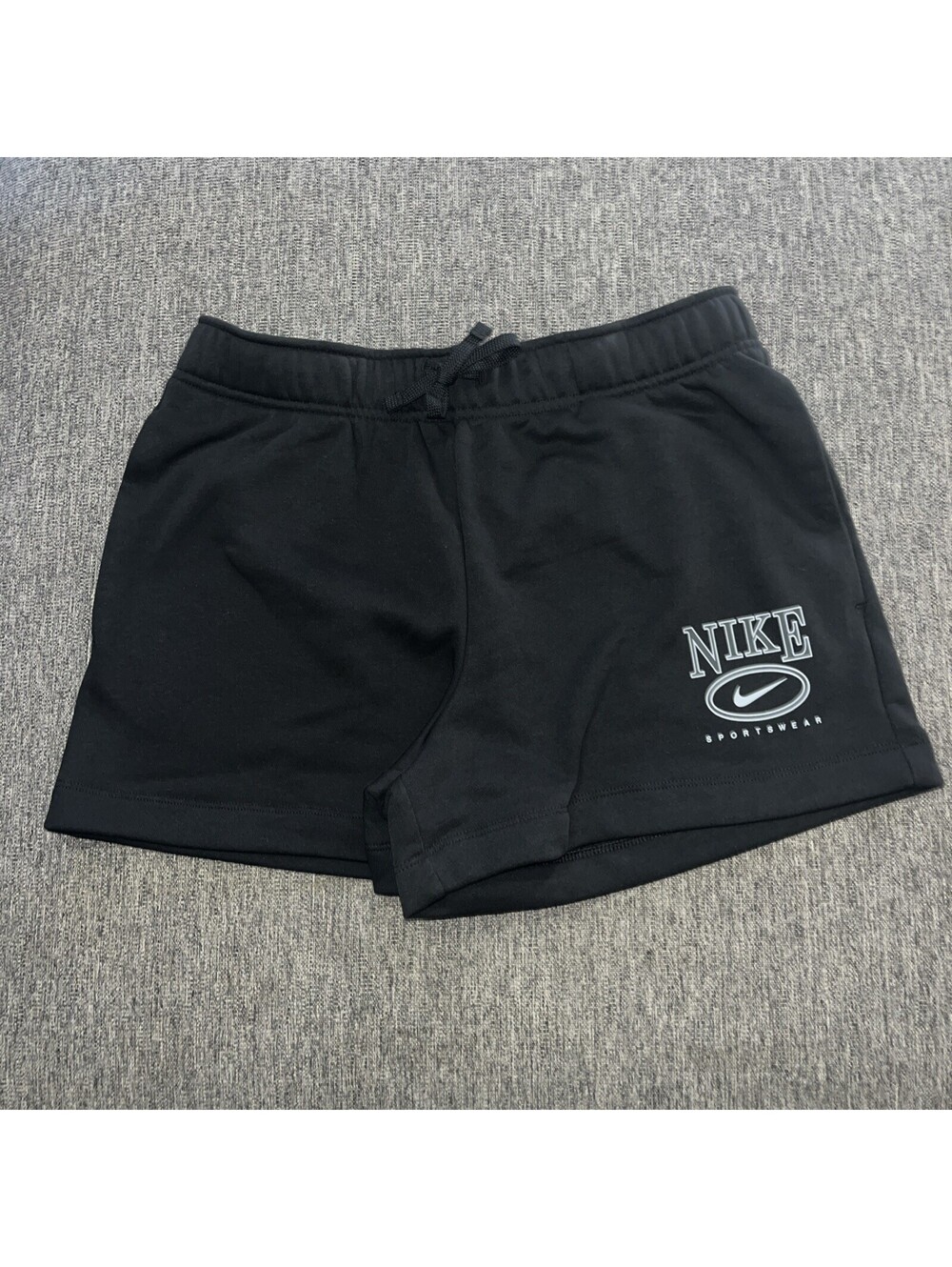Nike Women’s Medium Black Loose Fit Mid Rise 4” Length HJ1282-010 New